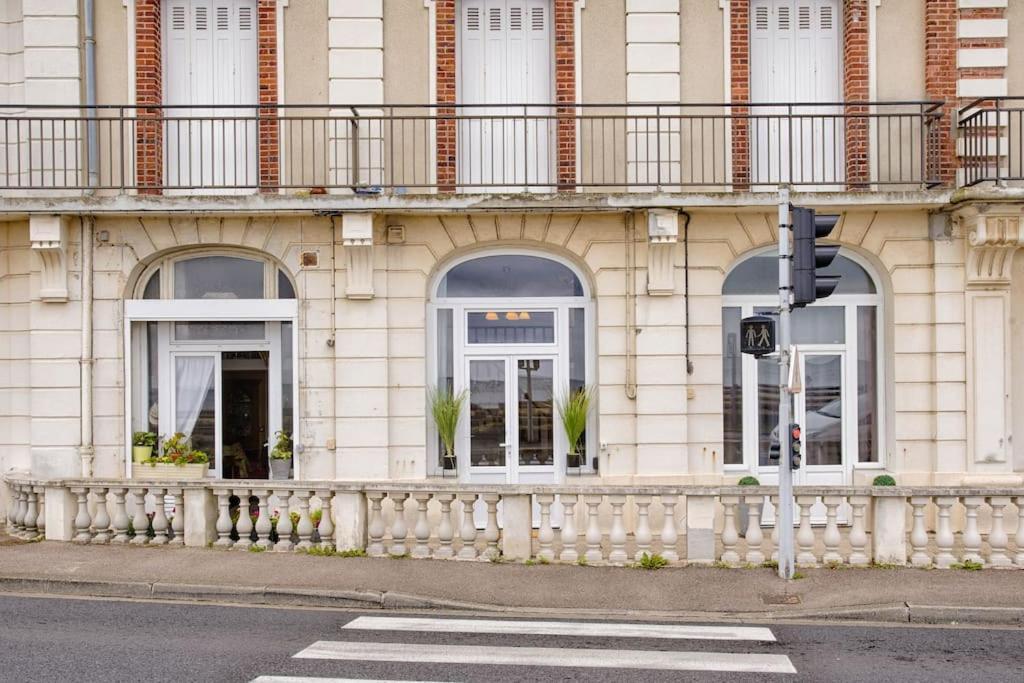 Welc'Home In Houlgate - Vue Et Acces Direct Sur Mer Exterior foto
